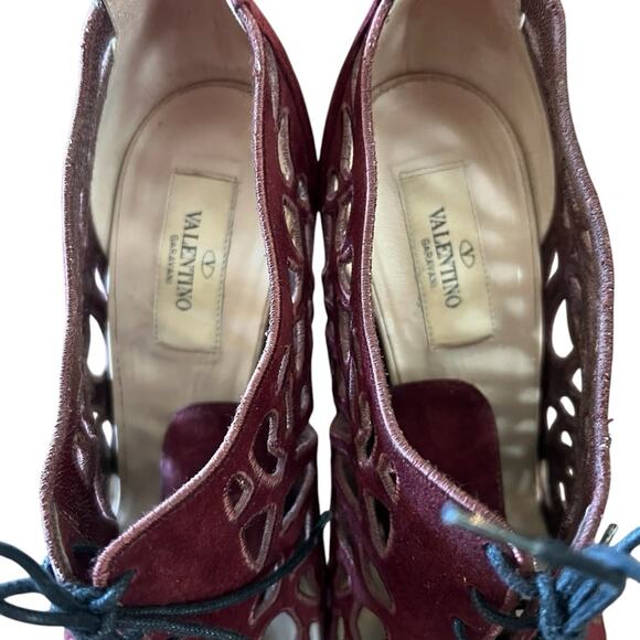 Valentino Garavani Burgundy Suede Cutout Platform High Heel Booties EU 39 US 9 - Picture 6 of 11